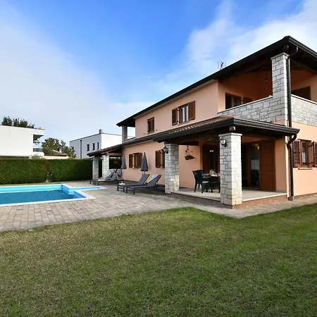 Nina Apartmán *