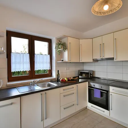 Nina Apartment Porec